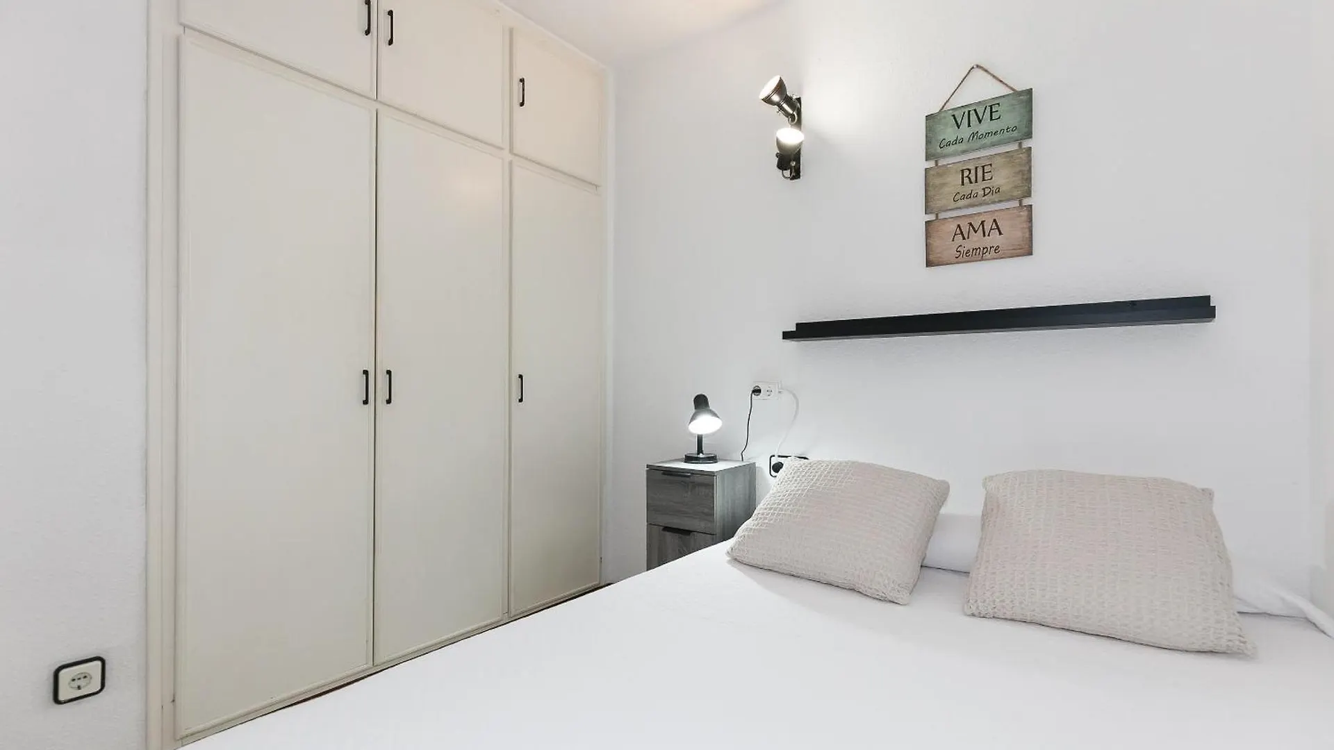 Uhc Novelty Apartments Salou