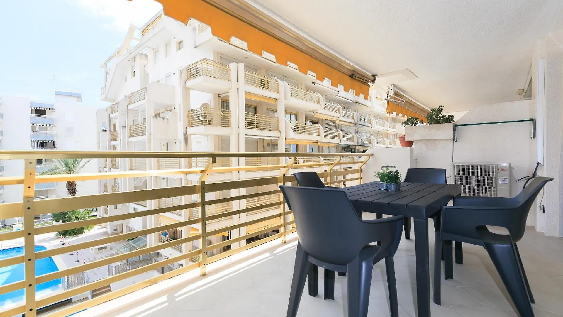 Uhc Novelty Apartments Salou 0*,