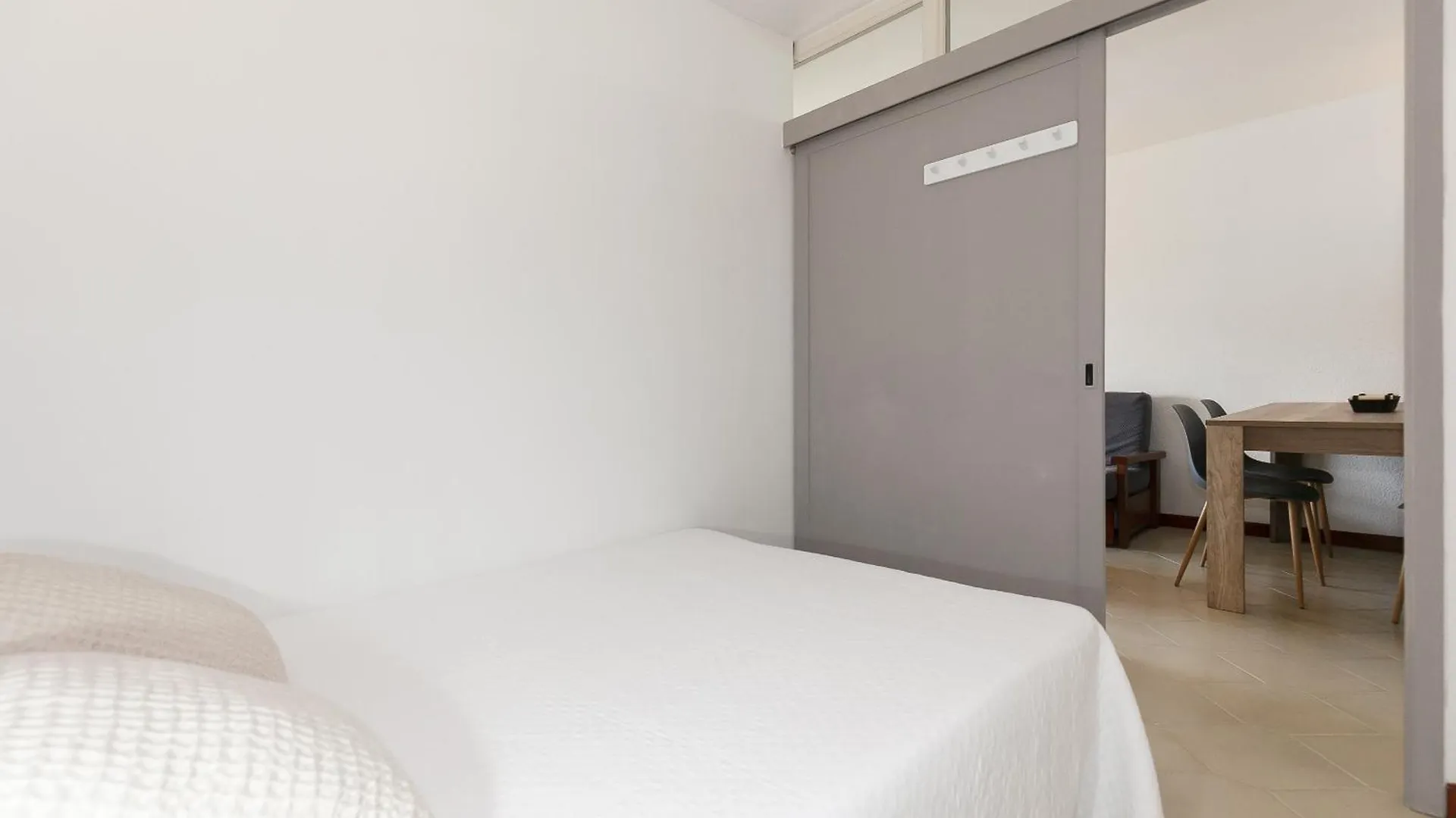 Uhc Novelty Apartments Salou