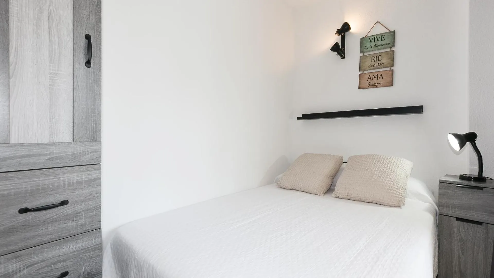 Uhc Novelty Apartments Salou