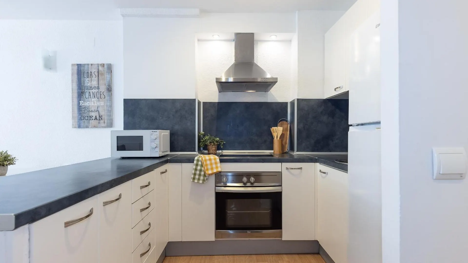 Uhc Novelty Apartments Salou