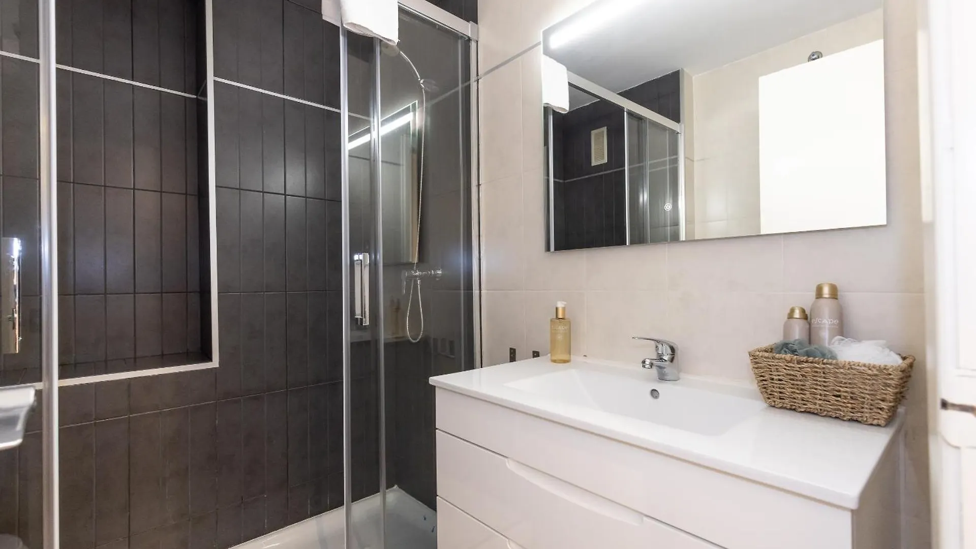 Uhc Novelty Apartments Salou Spain