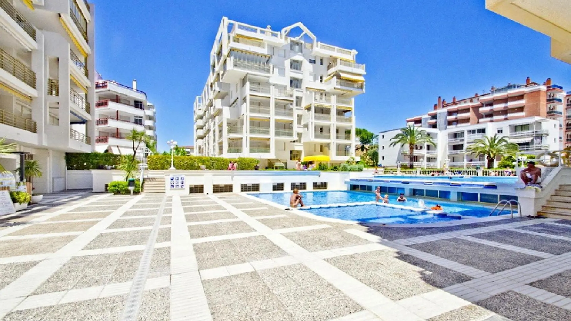 Uhc Novelty Apartments Salou 0*,